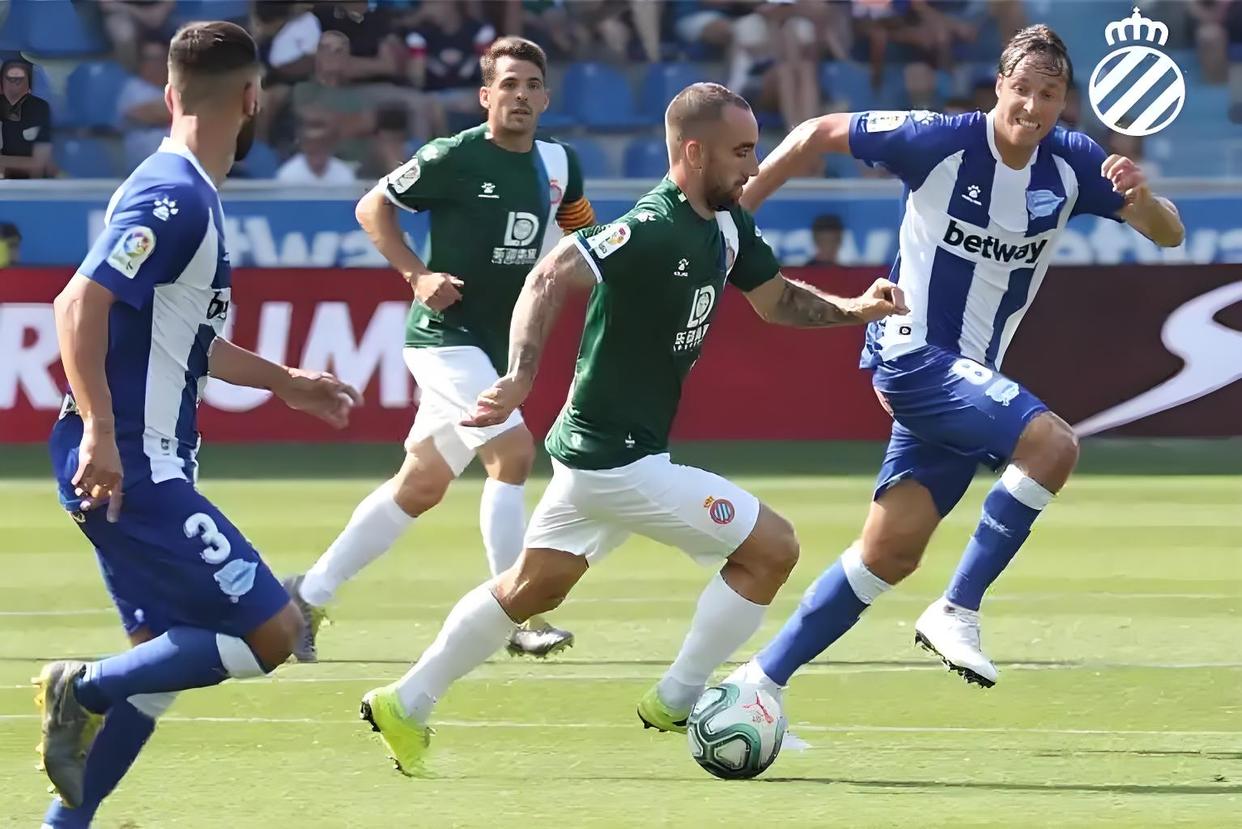 抢庄牛牛-包含阿拉维斯客场被贝蒂斯逆转，遭遇失利的词条